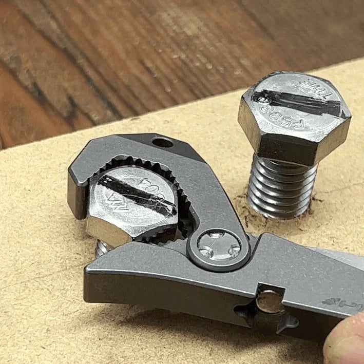 Pichi Design Pichi Design X2 Titanium 6-In-One Pocket Tool – Onibai